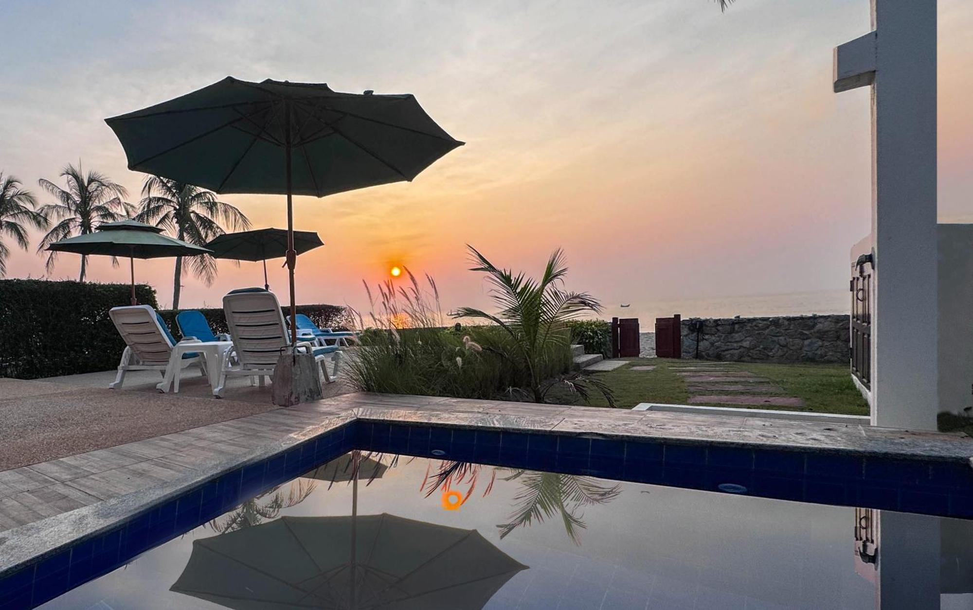 Absolute Beachfront villa Ban Huai Yang Extérieur photo